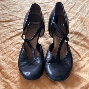 Black 2.5” LaDucas T Strap Soft Sole